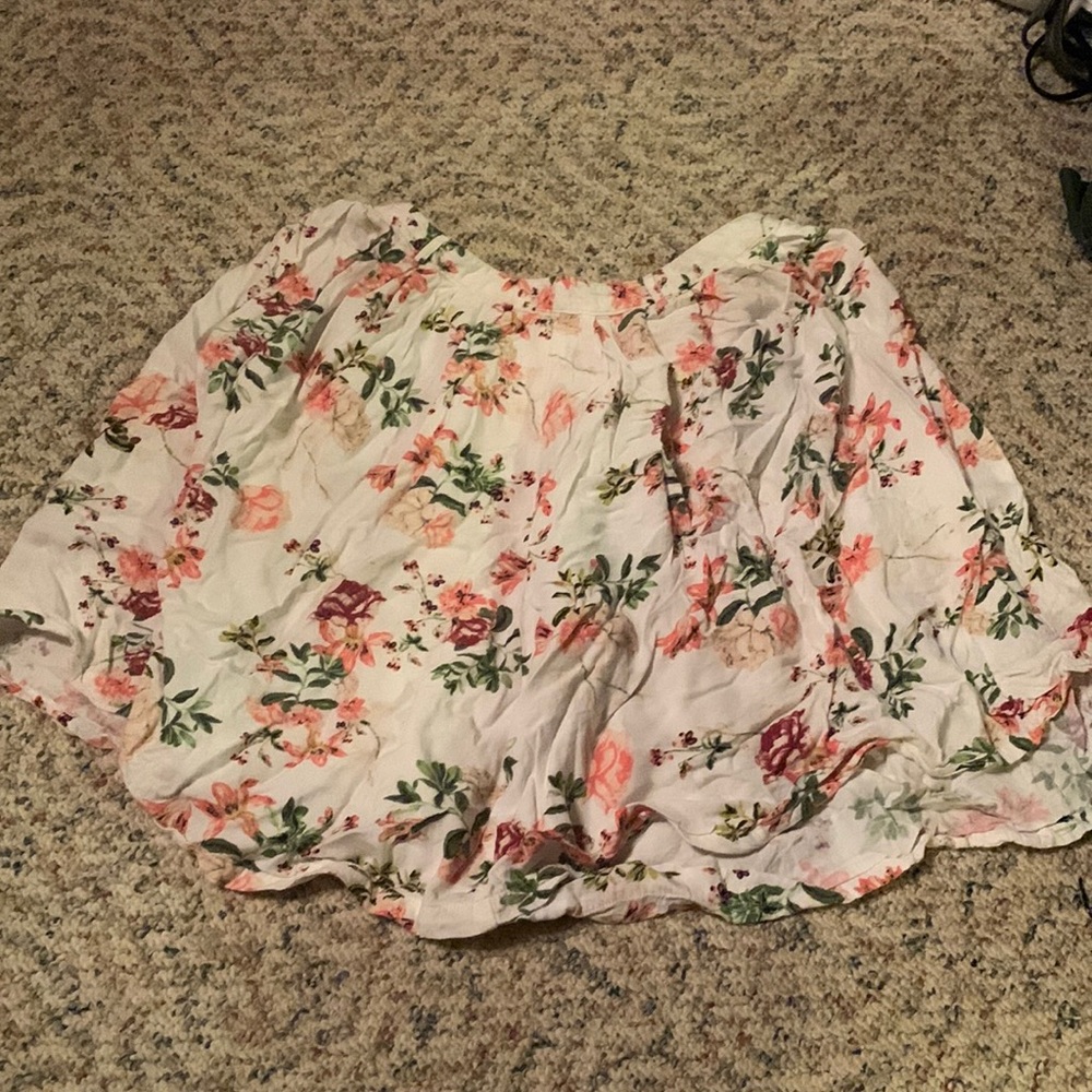 Forever21 woman’s floral knee length skirt size M